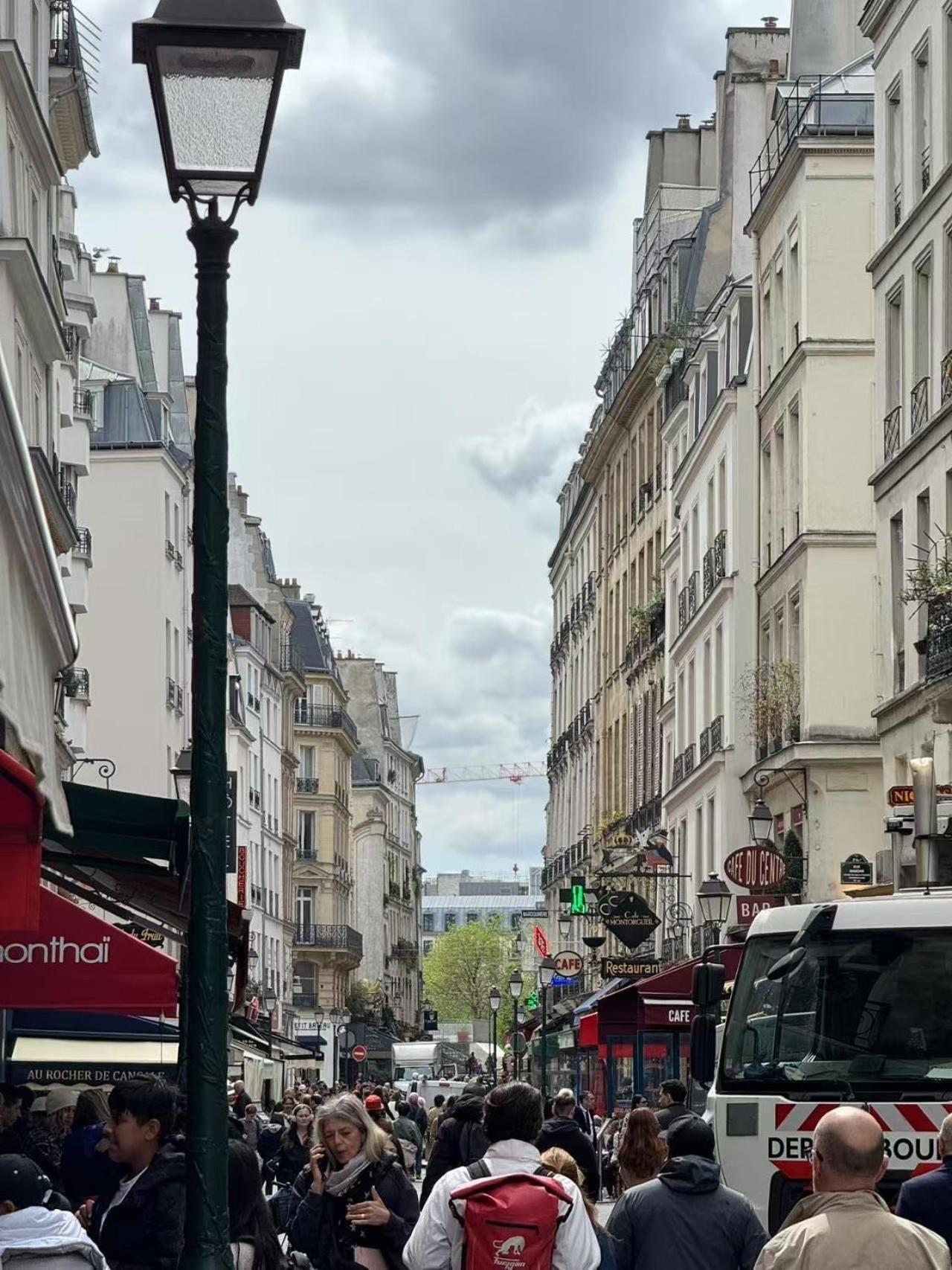 2e Arrondissement Apartment